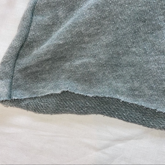 AMERICAN EAGLE Loose Fit Raw Hem Pullover Green Long Sleeve Crop Top - Picture 5 of 7